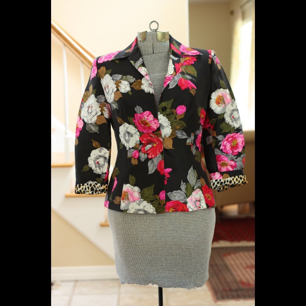 DOLCE & GABBANA Black Silk Blazer with Floral Pattern